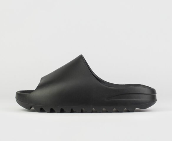 Шлёпки Adidas Yeezy Slide Black