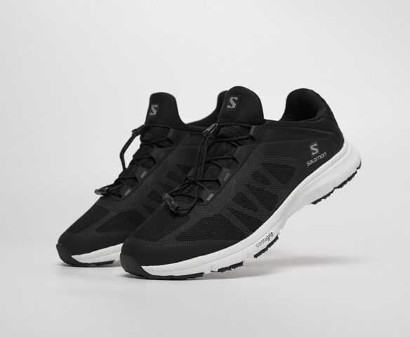 Salomon черные