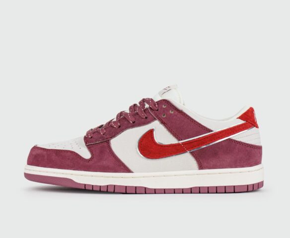 Nike SB Dunk Low Red White